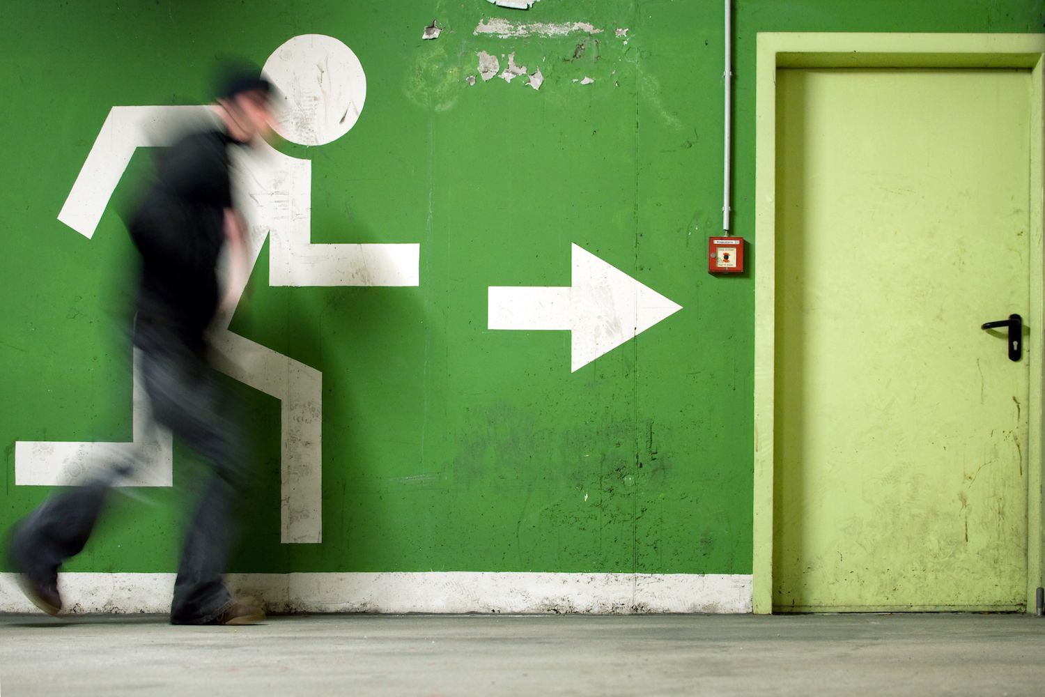 Crypto Investors Flee Spot Bitcoin, Ether ETFs on Tariff-Driven Uncertainty