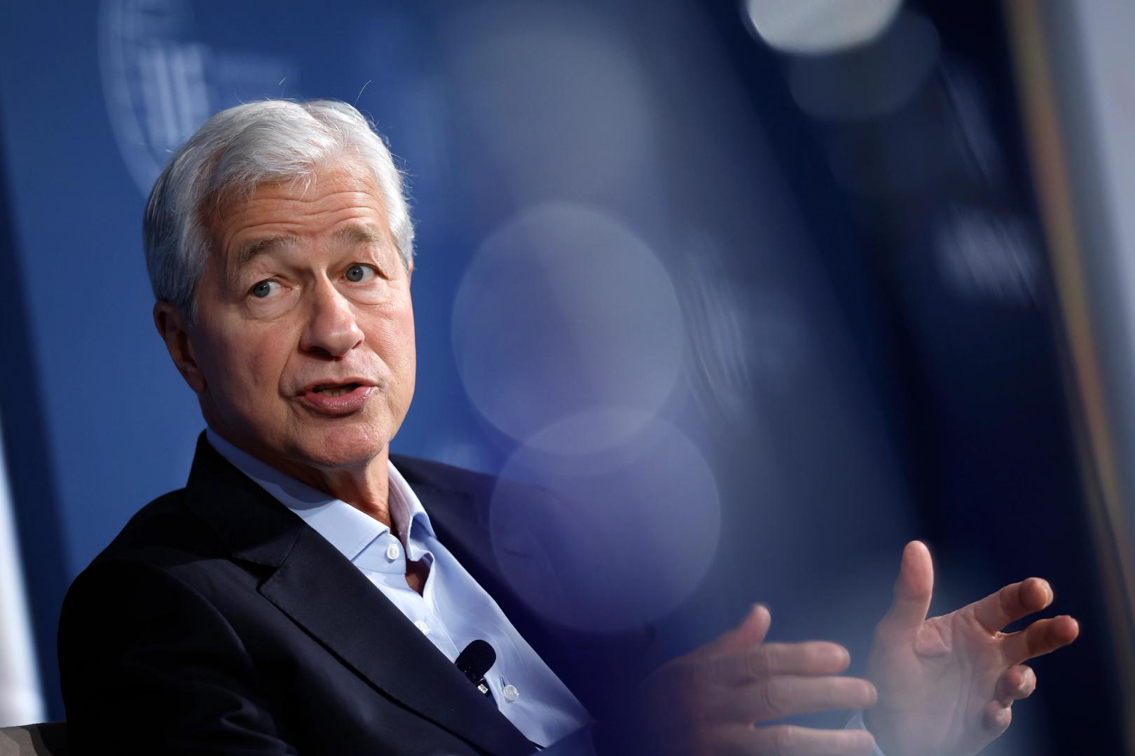JPMorgan’s Jamie Dimon Says U.S. Should Stockpile Missiles, Not Bitcoin